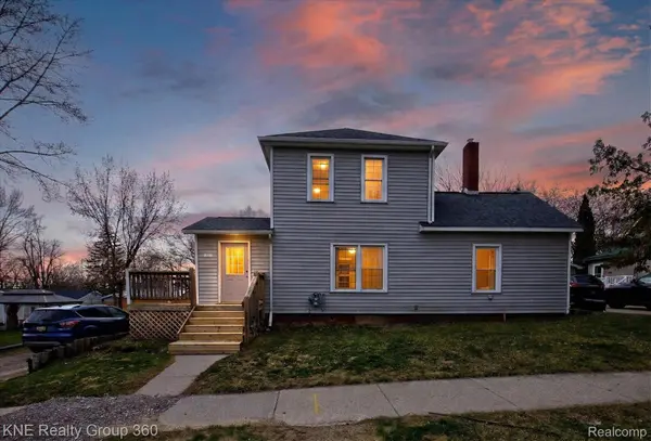 217 Maple AVE, Alma, MI 48801