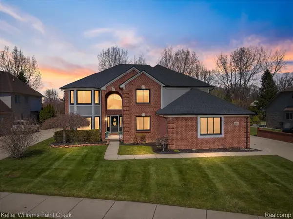14765 Sparrow DR, Shelby Charter Township, MI 48315