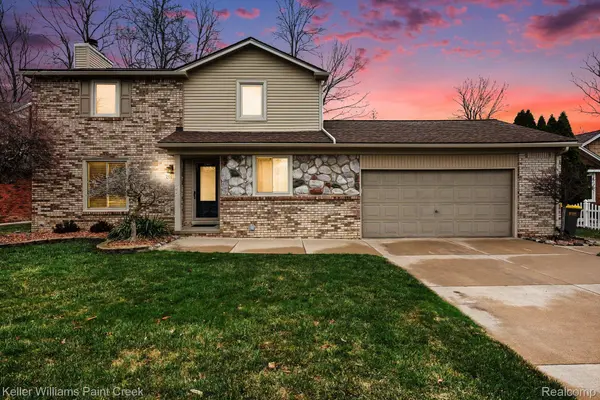 26611 Fairwood DR, Chesterfield Township, MI 48051
