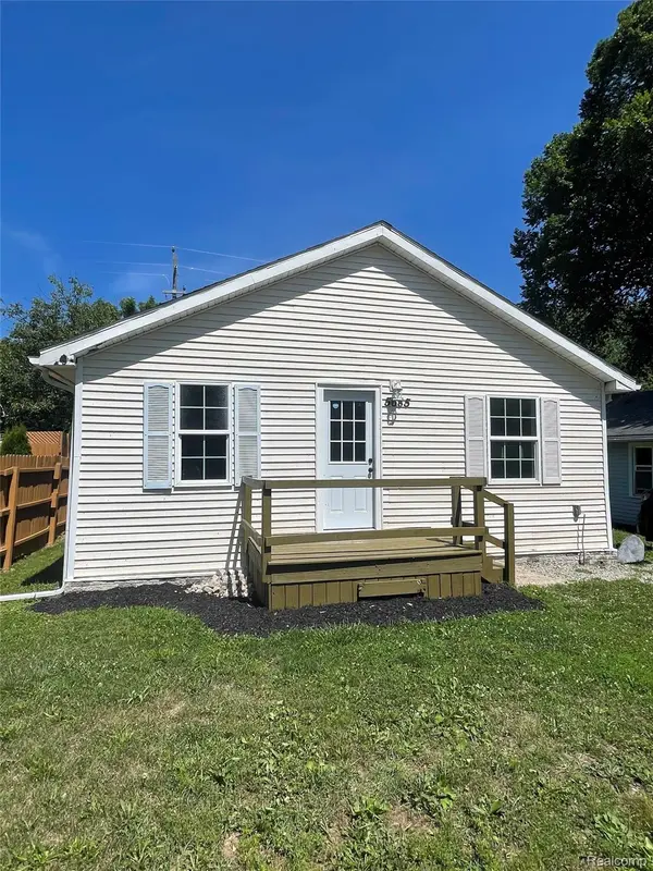 5685 Venice RD, Frenchtown Township, MI 48166
