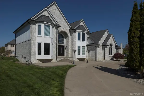 43211 Coralbean Ct CT, Sterling Heights, MI 48314