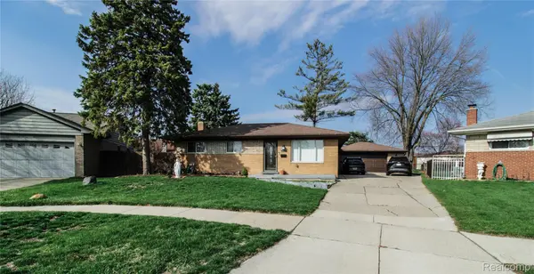 32792 Ridgefield AVE, Warren, MI 48088