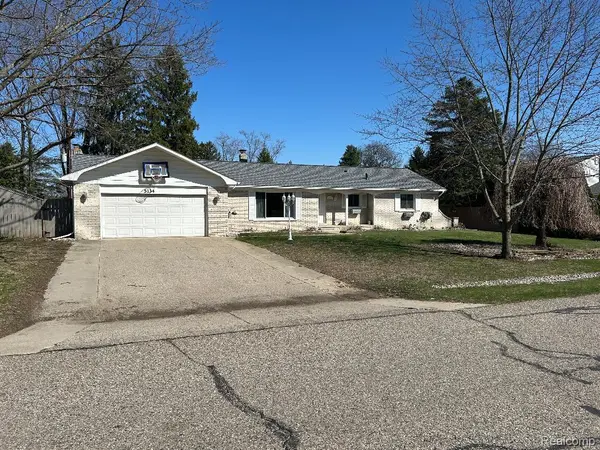 5134 Saint Richard DR, Shelby Charter Township, MI 48316
