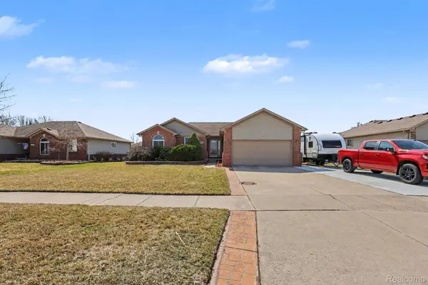 31096 Quail Run DR, Chesterfield Township, MI 48047