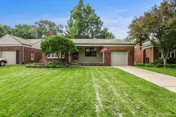 21184 Norwood DR, Harper Woods, MI 48225