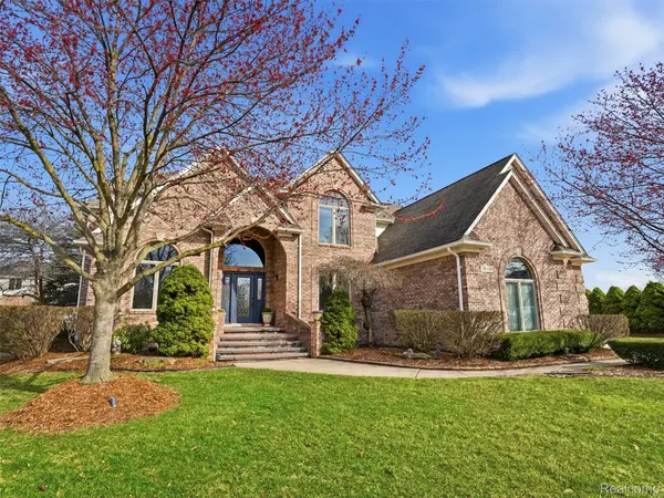 39440 Vassar CT N, Sterling Heights, MI 48313