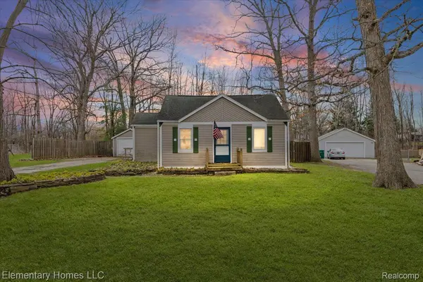 2158 Oaknoll ST, Auburn Hills, MI 48326