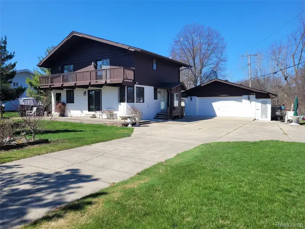 38525 Little Mack AVE, Clinton Charter Township, MI 48036