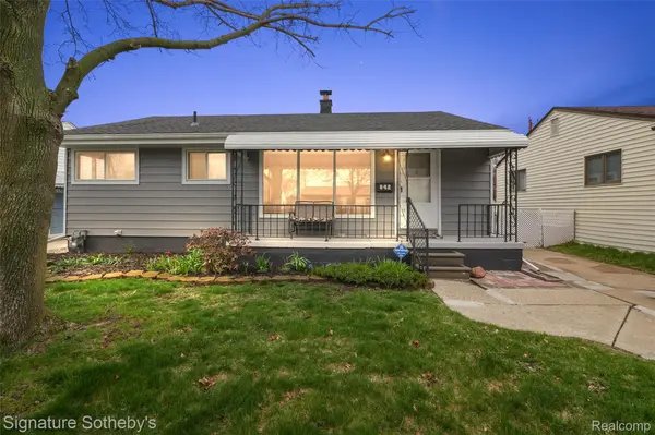 842 Schuman ST, Garden City, MI 48135