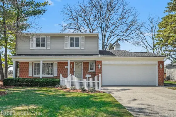 5303 Church Hill DR, Troy, MI 48085