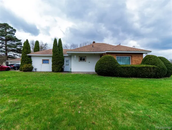 1334 Peppermill RD, Lapeer Township, MI 48446