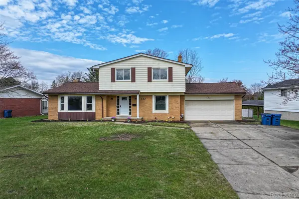 337 Bella Vista DR, Grand Blanc, MI 48439