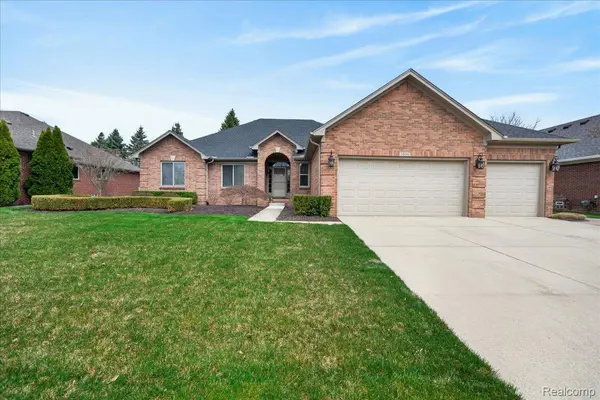 20196 Huron DR, Clinton Charter Township, MI 48038