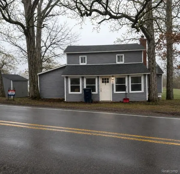 1983 Maxfield RD, Hartland Township, MI 48353