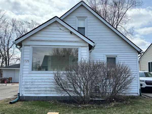 1726 E Goulson AVE, Hazel Park, MI 48030