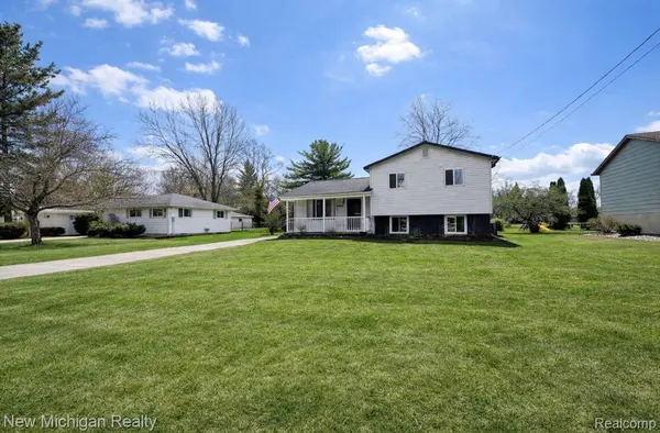 1054 Ransom DR, Grand Blanc Charter Township, MI 48507