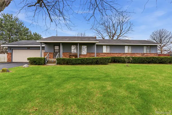5037 W Court ST, Flint Charter Township, MI 48532