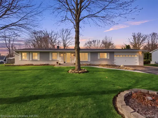 2435 Pfeifle, Oceola Township, MI 48843