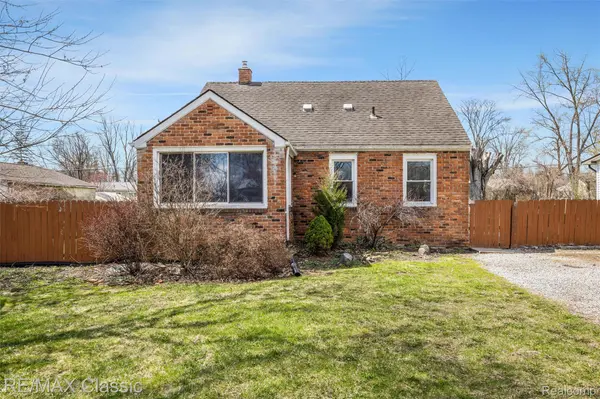 22481 Springbrook AVE, Farmington Hills, MI 48336