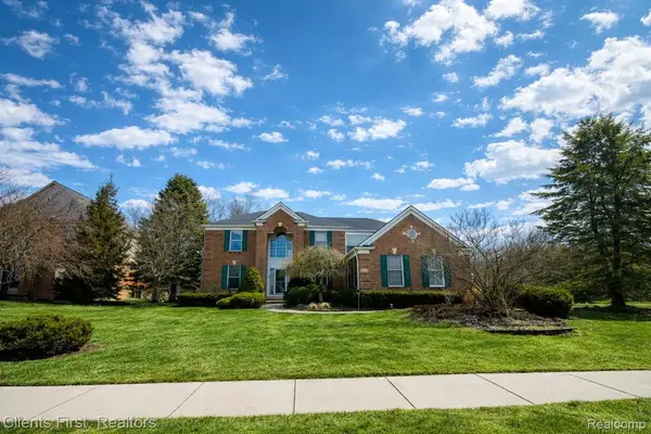 48318 Manhattan CIR, Canton Charter Township, MI 48188