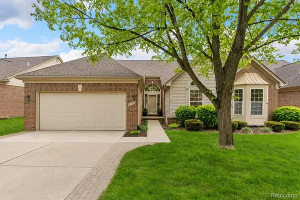 1169 Churchill CIR, Rochester, MI 48307