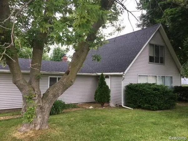 74 Odanah ST, Lake Orion Village, MI 48362