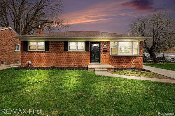 23001 Brookdale BLVD,  St. Clair Shores,  MI 48082
