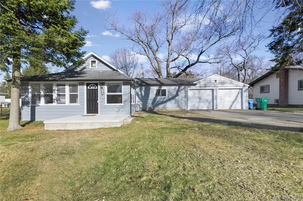 3575 Knollview AVE, West Bloomfield Charter Township, MI 48324