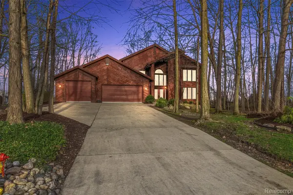 5113 Dye Hill CT, Flint Charter Township, MI 48532