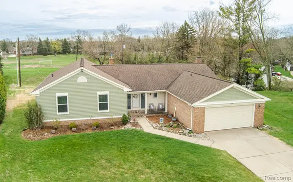 839 Spartan DR, Rochester Hills, MI 48309