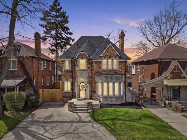 18043 Wisconsin ST, Detroit, MI 48221