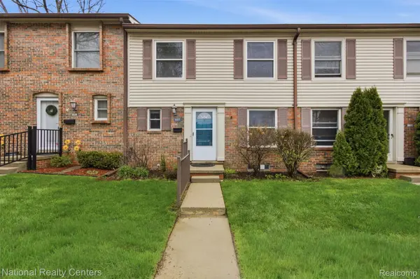 18691 Jamestown Circle, Northville, MI 48168