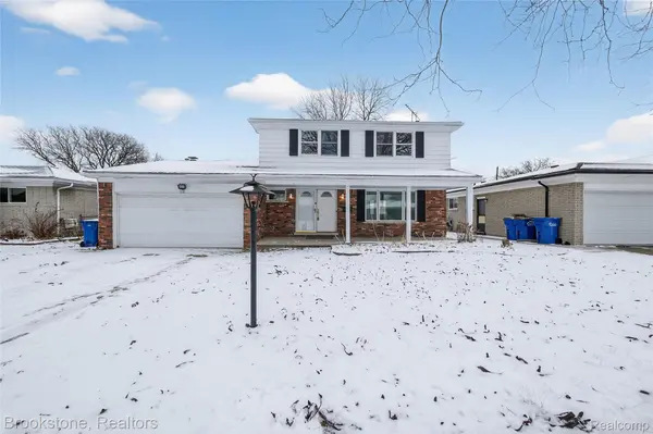 30310 Valenti DR, Warren, MI 48088