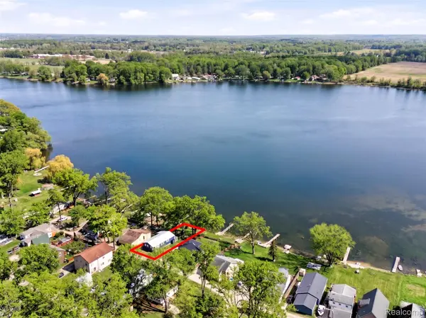 4168 Lakeview DR, Attica Township, MI 48412