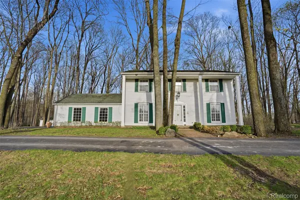 6808 Salem RD, Salem Township, MI 48170