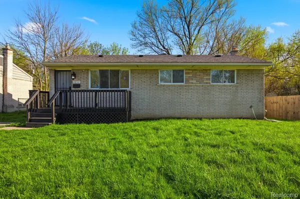 28521 Oakwood ST, Inkster, MI 48141