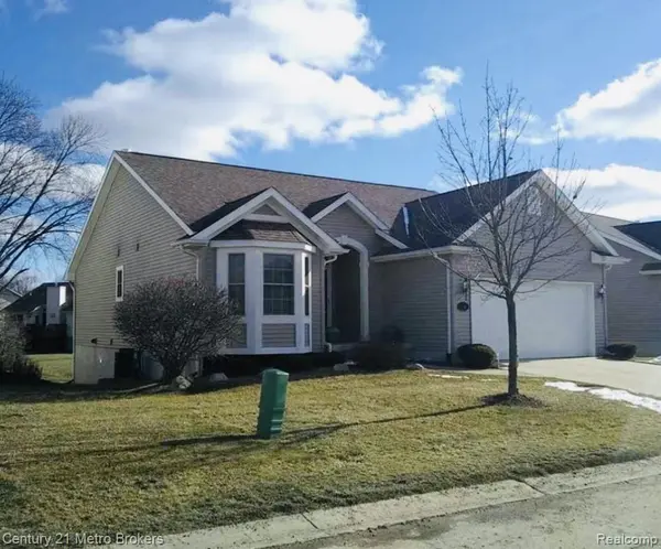 4467 Cross Creek BLVD, Burton, MI 48509