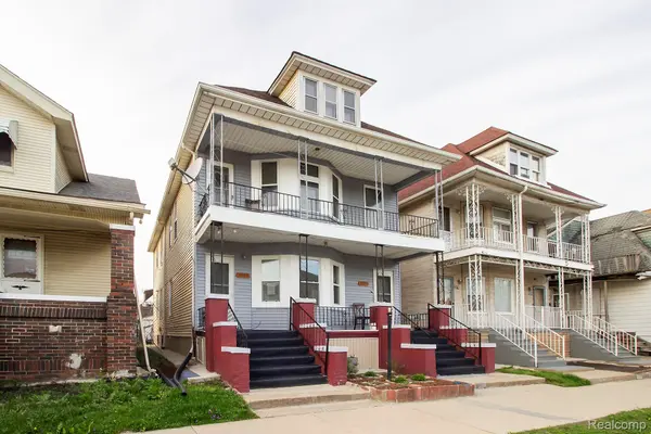 3273 Yemans ST, Hamtramck, MI 48212