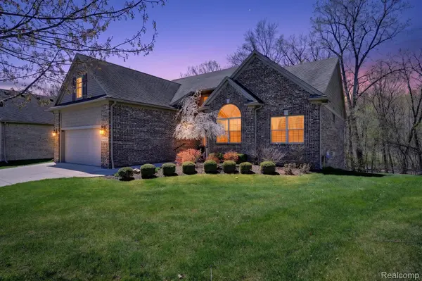 36332 Fairway DR, Livonia, MI 48152