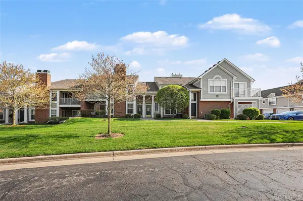 4578 Berkshire DR, Sterling Heights, MI 48314