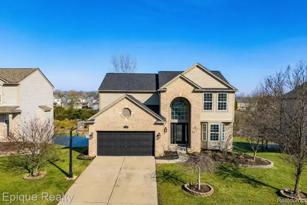 7858 Turrillium LN, Waterford Charter Township, MI 48327
