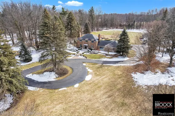 28351 W 14 Mile RD, Farmington Hills, MI 48334