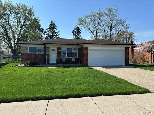 12942 Ray DR, Warren, MI 48088