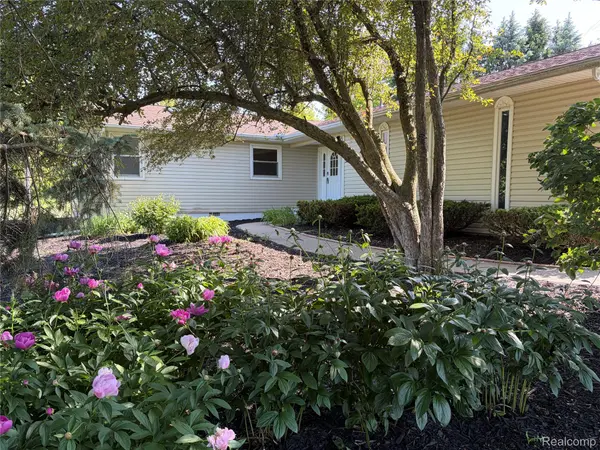 7828 Fosdick RD, Pittsfield Charter Township, MI 48176