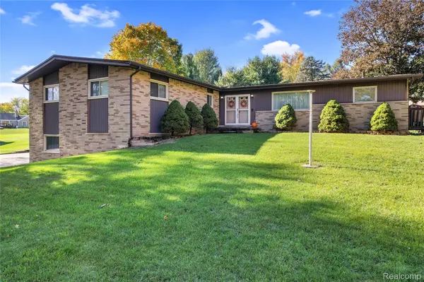 8300 Lawrence AVE, Augusta Charter Township, MI 48197