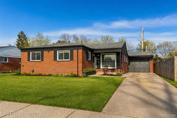 5217 Streefkerk Dr DR, Warren, MI 48092