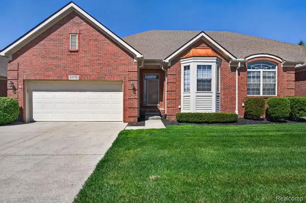 21775 Mary Rose DR, Macomb Township, MI 48044