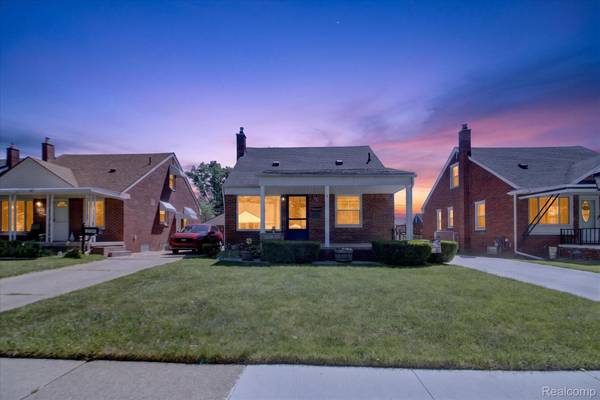 9825 Becker AVE, Allen Park, MI 48101