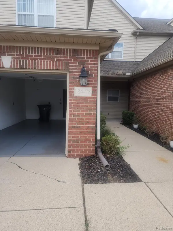 184 MARINA CT #78, Detroit, MI 48214