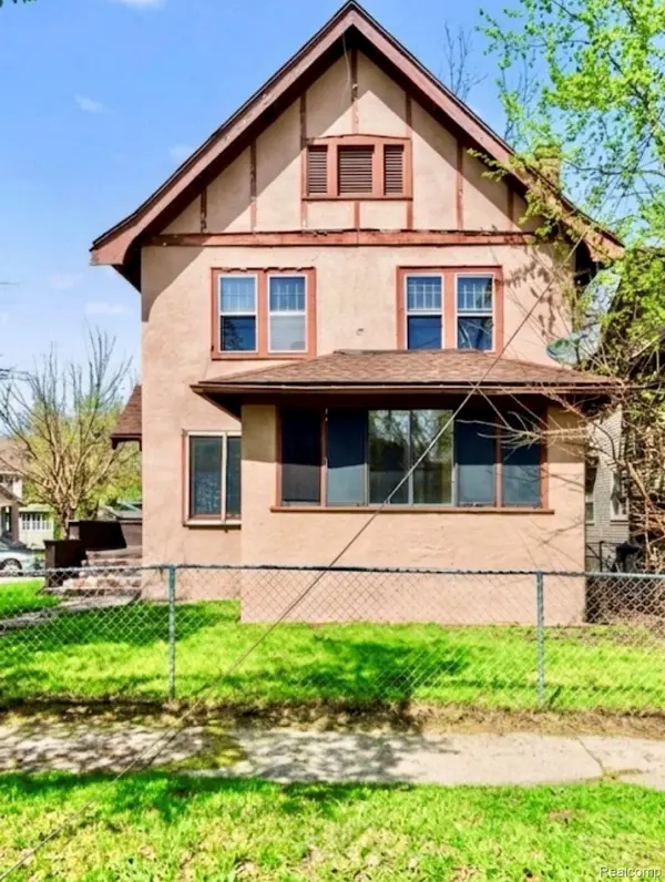 704 STUART AVE, Kalamazoo, MI 49007